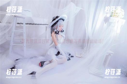 猫九酱洗澡日常：浴缸里也是写真集的运动场！-柠荇潇