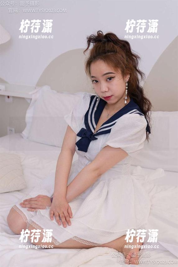 甜予摄影 - 齐齐的白丝写真合集，脚尖加固乍一看还以为有什么隐藏技能呢。-柠荇潇