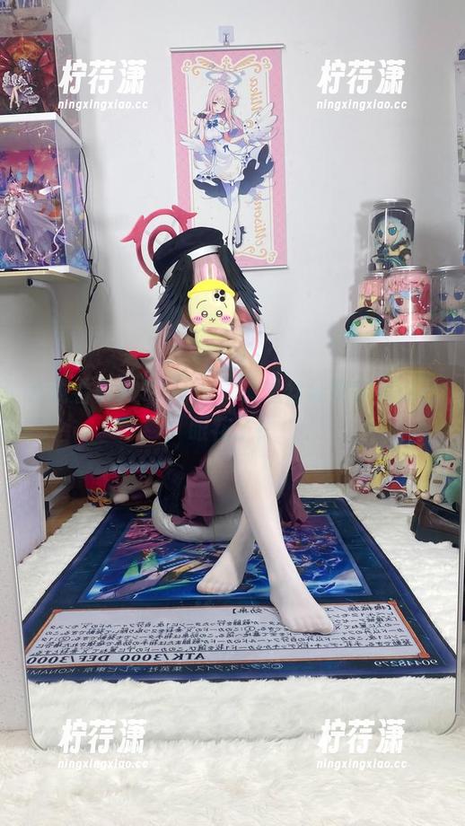 在线看白栎Shirly，裤里丝让你怀疑自己眼花了！-柠荇潇