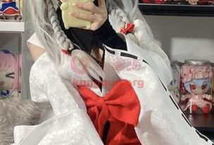 走过崩坏的星穹，白栎Shirly的最新图片：你见过这么“萌”的女仆吗？