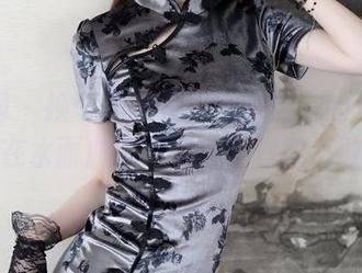 秀人网 - 换个角度看——圆圆酱的泳装图集在水面血拼小浮萍，你敢不敢！