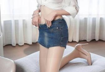 秀人网 - 白衬衫合集里，李雪婷Anna的每一个回眸，都在问我：“你来干嘛呢？”