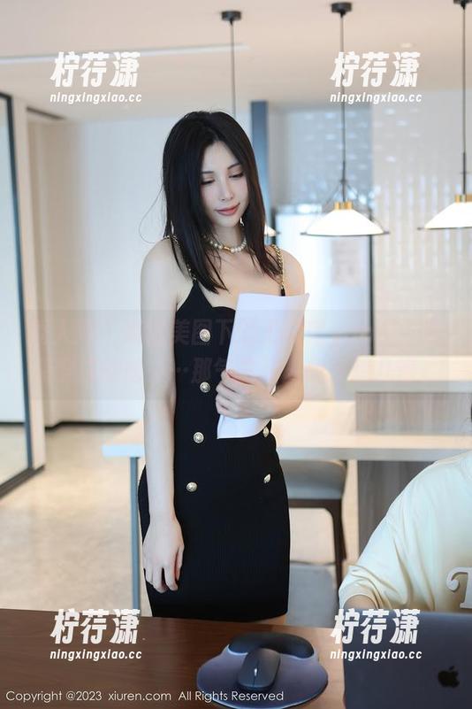 秀人网 - 高清美图下的王馨瑶yanni，套装穿搭的啥……那气质让人想多想几遍。-柠荇潇