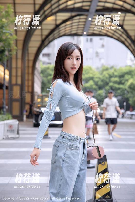 秀人网 - 鹿小茜的妹妹和她的无圣光图包，想想都有种说不出的意味。-柠荇潇