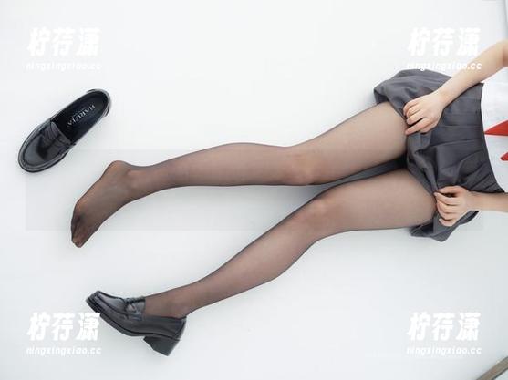 紧急企划 - 奶昔又来了,最新《学妹》照片,话说这背景真不错。-柠荇潇 紧急企划 - 奶昔又来了,最新《学妹》照片,话说这背景真不错。-柠荇潇