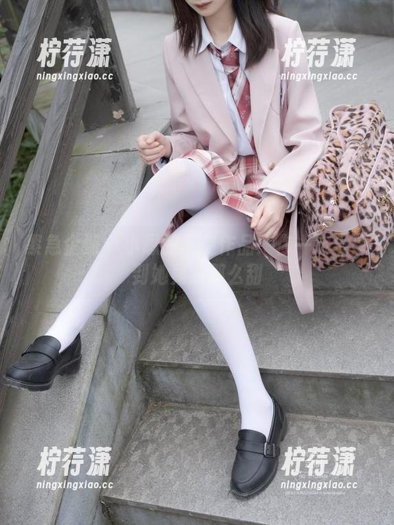 紧急企划 - 小恩的天使作品：你一定没想到她竟然那么甜-柠荇潇