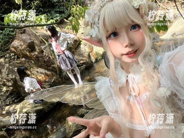 网盘返回自闭颜球球的比基尼时，这个夏天好像也变得浮夸。-柠荇潇