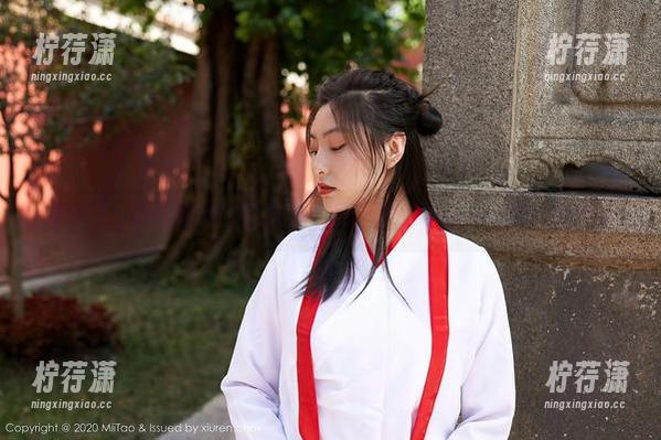 蜜桃社 - 被冰露的温柔俘获，原图里藏了多少小心思？我在猜-柠荇潇