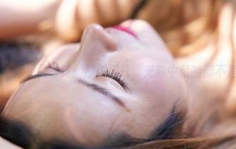蜜桃社 - 韩贝贝写真：那张照片，光影中藏的都不是秘密。
