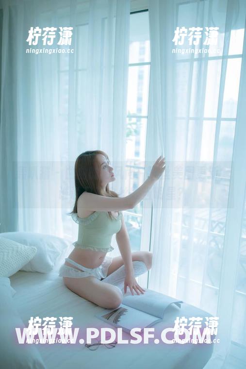 轰趴猫 - 曲曲的新风尚：黑丝美图更新，谁说只有白丝能当明星？-柠荇潇