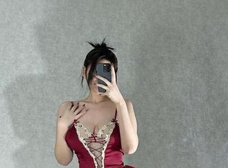 微密圈 - 醇子小姨的颜色游戏：蓝色肚兜+灰色泳裤合集中的乐趣图片！