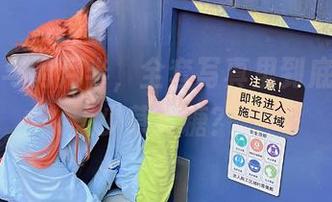 lolita与闪月半，全套写真里到底藏了多少草莓糖？