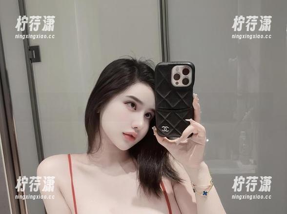 微密圈 - 阿色的黑色蕾丝，私拍还是时尚？瞧我这小纠结-柠荇潇