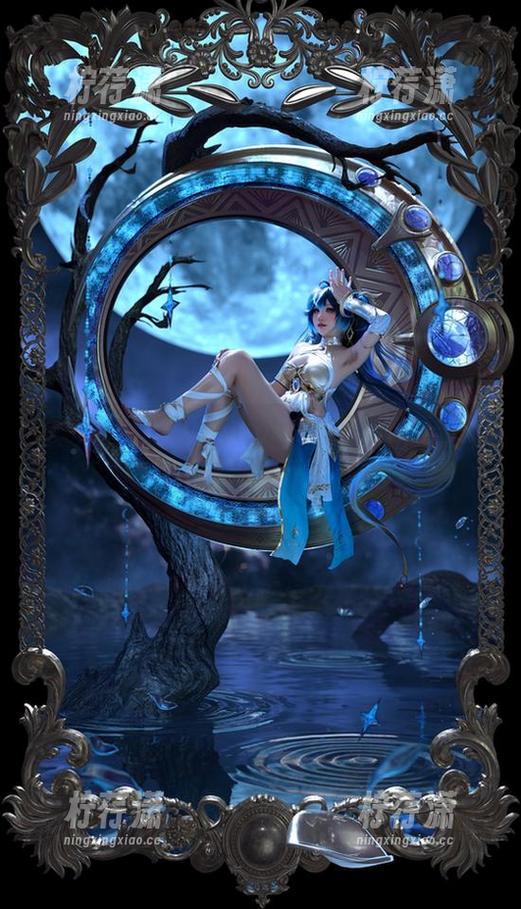 阿薰kaOri的校服cos，这身到底是气质还是调皮啊？-柠荇潇