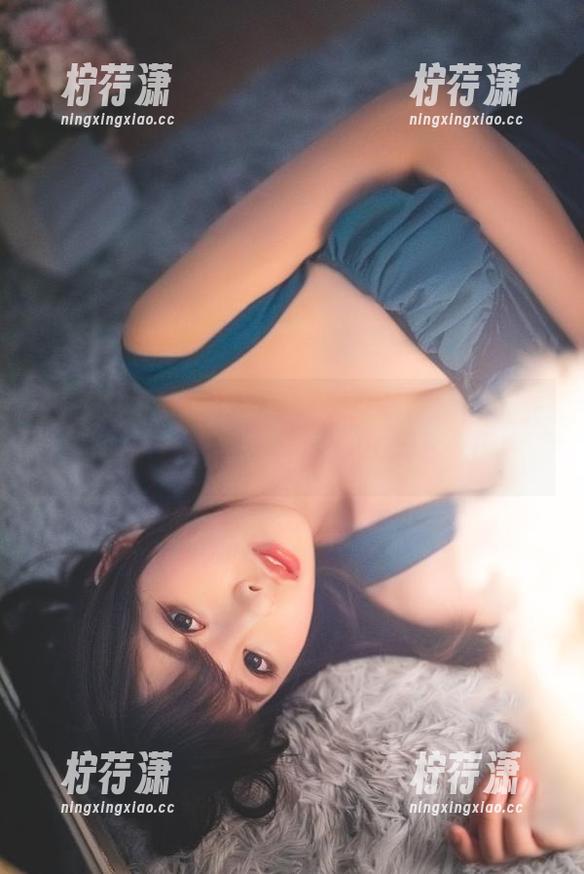 今晚的福利主题是：“兔女郎在身边，雯粥粥i新作品展览！”就等你来！-柠荇潇