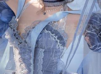 面饼仙儿的新尝试：小女友2的图片，看似轻松却野心不小。