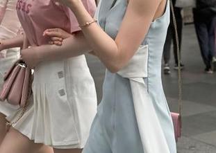 魔镜街拍 - 看萌宝儿如何驾驭包臀裙肉丝，哈哈镜里的乌龙高清图册！